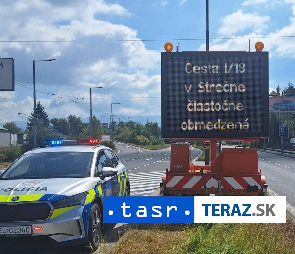 VODIČI, POZOR: Pod Strečnom je premávka usmernená do jedného pruhu. 2 VODICI POZOR Pod Strecnom je premavka usmernena do jedneho pruhu
