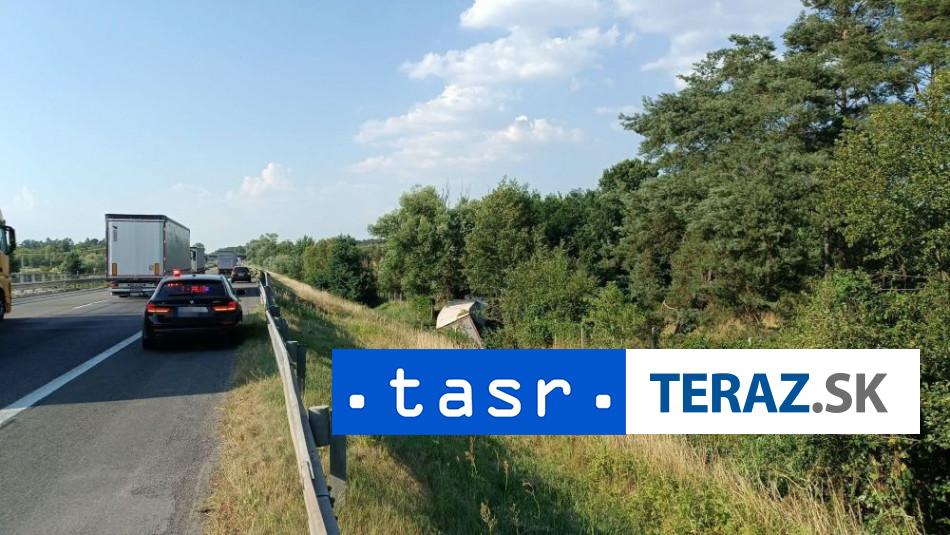 pozor na dialnici smerom do ceska doslo k tragickej nehode