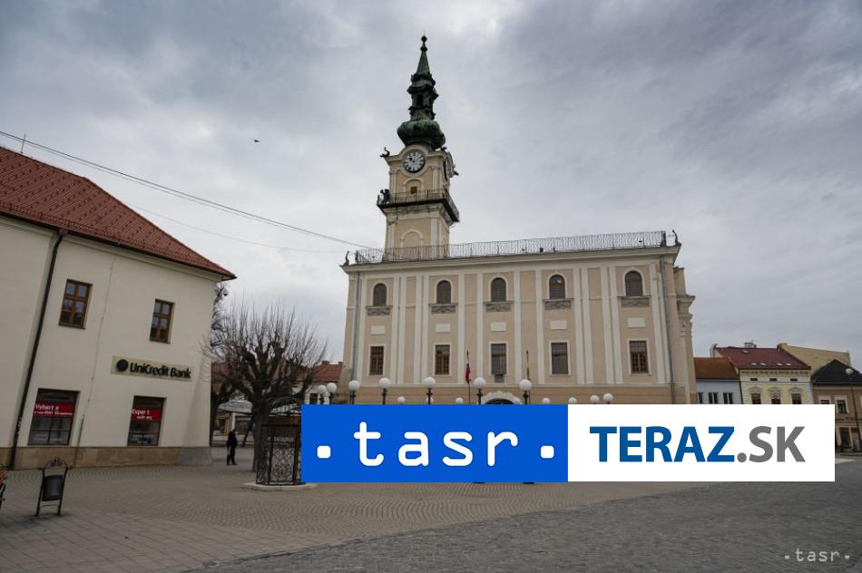 Mestské zastupiteľstvo v Kežmarku nebolo schopné uznášať sa. 2 Mestske zastupitelstvo v Kezmarku nebolo schopne uznassat sa