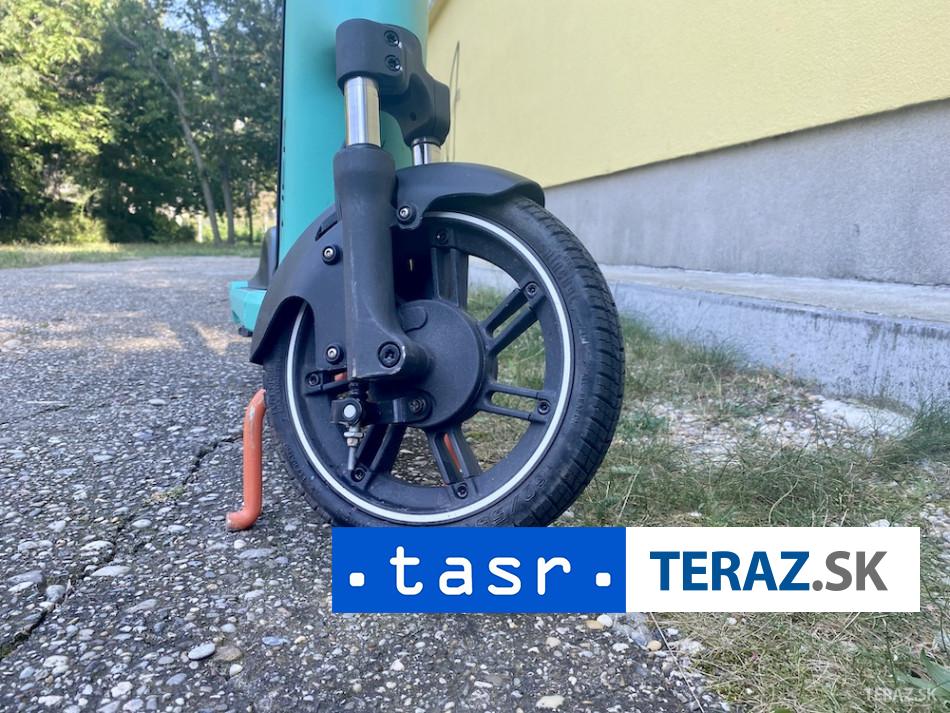 POLÍCIA NEVERILA VLASTNÝM OČIAM: Kolobežkár išiel 80 km/h 2 POLICIA NEVERILA VLASTNYM OCIAM KOLOBEZKAR ISIEL 80 KMH