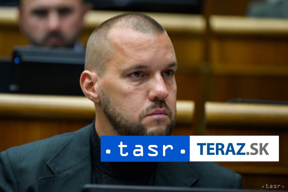 PS predlozilo navrh na riesenie odpadu z tabakovych vyrobkov s filtrami