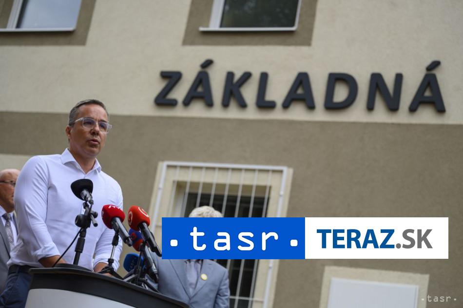 Rezort práce predloží balík zákonov o odobraní dávky za záškoláctvo. 4 Rezort prace predlozi balik zakonov o odobranie davky za zaskolactvo