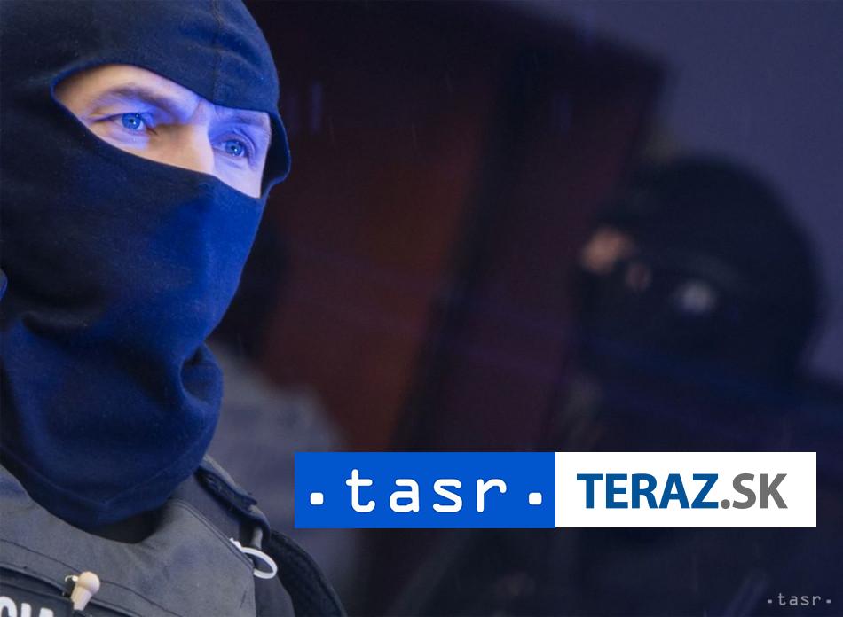 Útok na cudzincov v Nitre: Údajní agresori boli v kuklách 2 Utok na cudzincov v Nitre Udajni agresori boli v kuklach