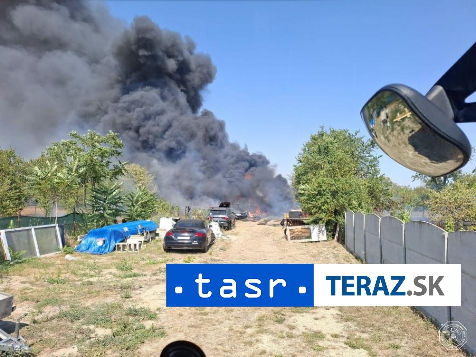 V Dunajskej Luznej HORELI vraky aut zasah trval niekolko hodin