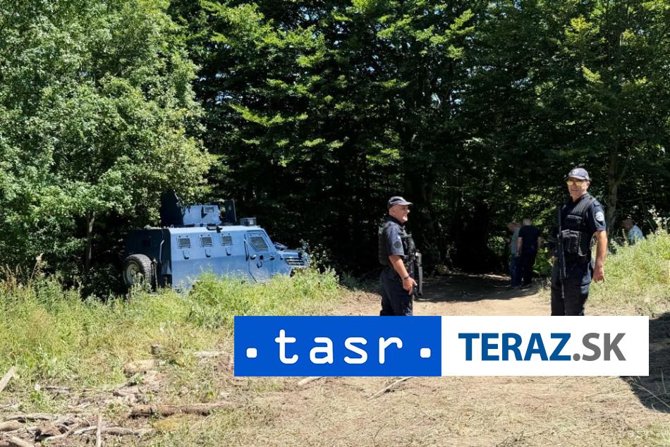 V Kosove objavili ľudské pozostatky na mieste možného masového hrobu. 2 V Kosove objavili ludske pozostatky na mieste mozneho masoveho hrobu