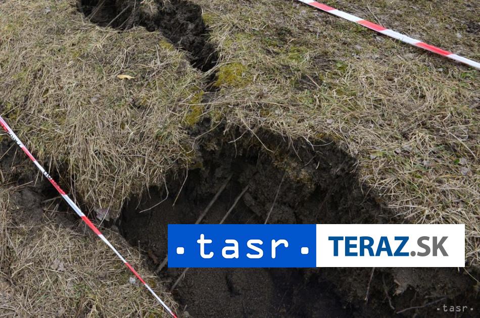 Smrteľný zosuv pôdy: Spôsobil jednu obeť a troch zranených 2 smrtelny zosuv pody sposobil jednu obet a troch zranenych